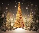 Büyük altın Noel ağacı